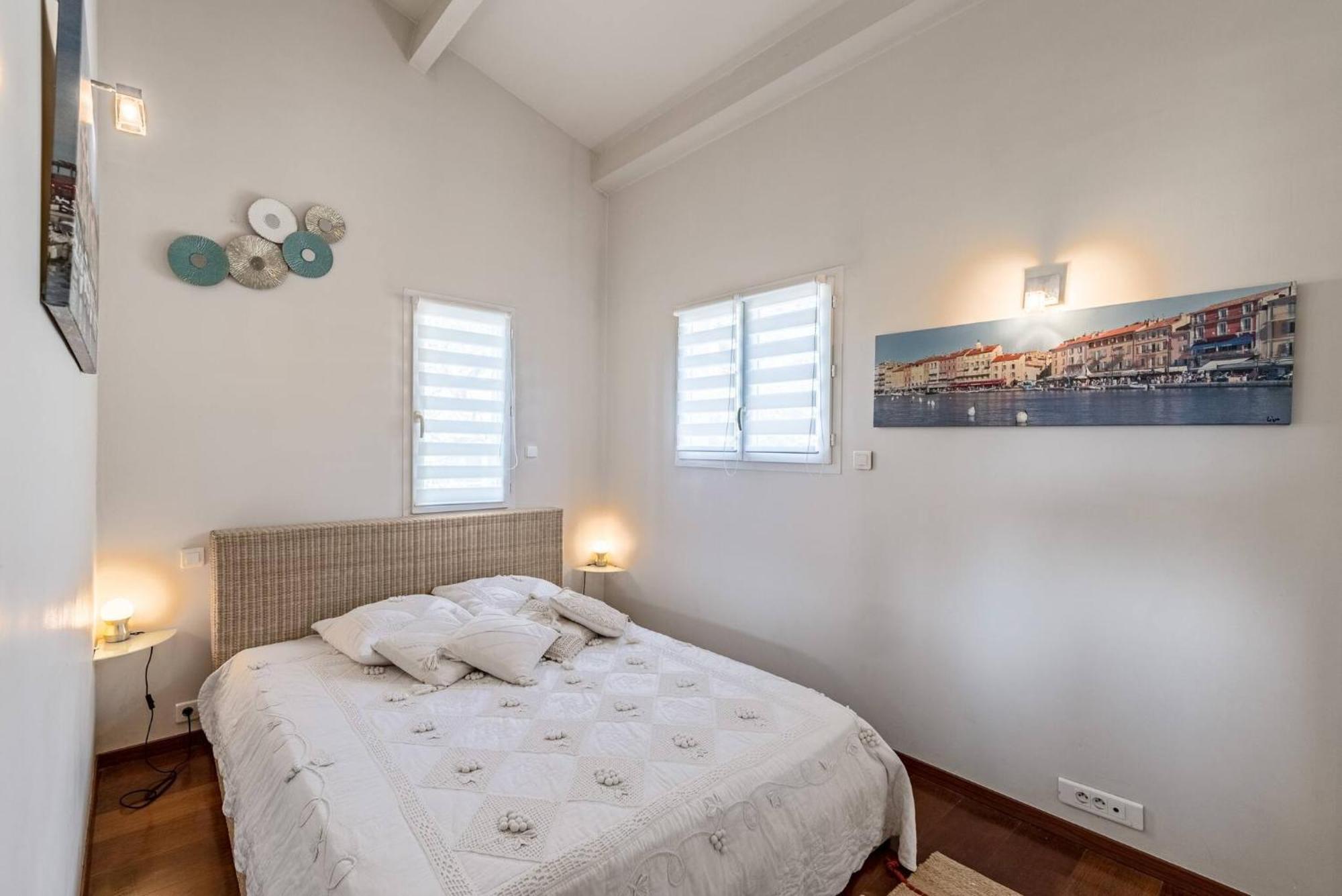 Diane By Terrys Homes * Cannes