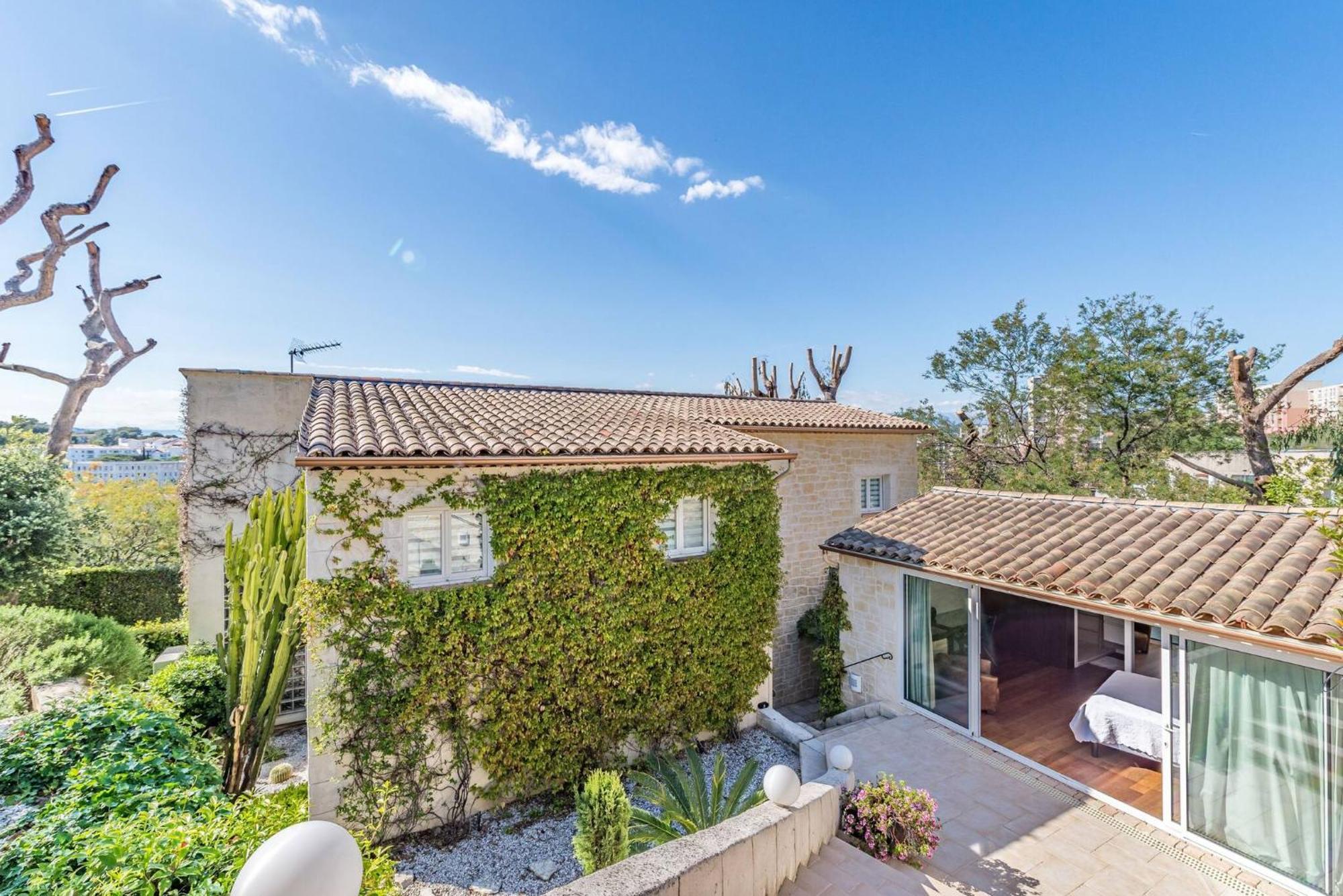 Diane By Terrys Homes Hébergement de vacances Cannes
